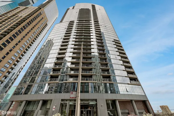 $4,650 | 450 East Waterside Drive, Unit 1511, Chicago, IL 60601