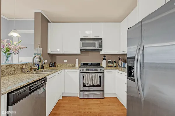 $4,650 | 450 East Waterside Drive, Unit 1511, Chicago, IL 60601