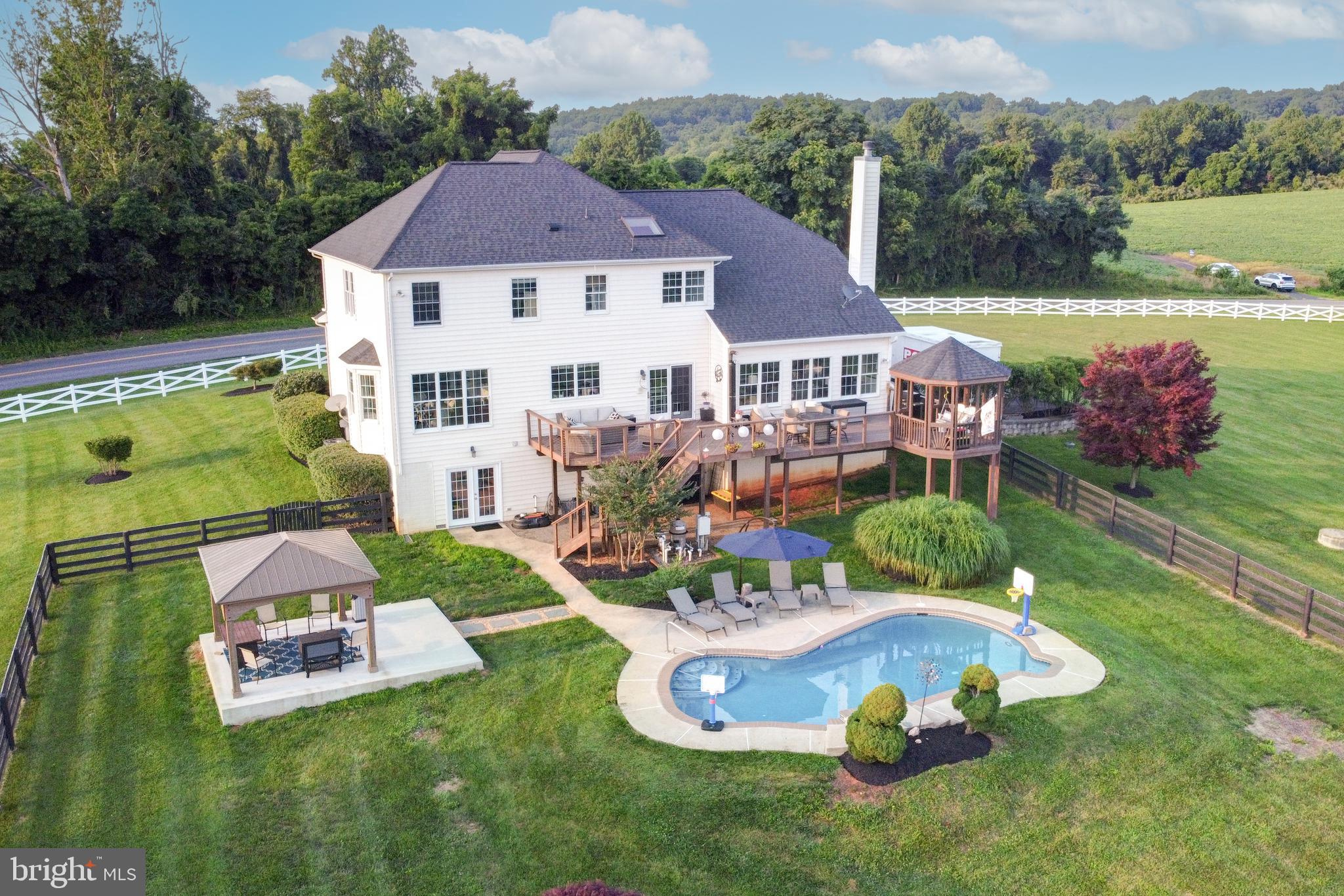 40965 Stumptown Road Waterford, VA 20197 - Photo 4 of 68 vacation at home