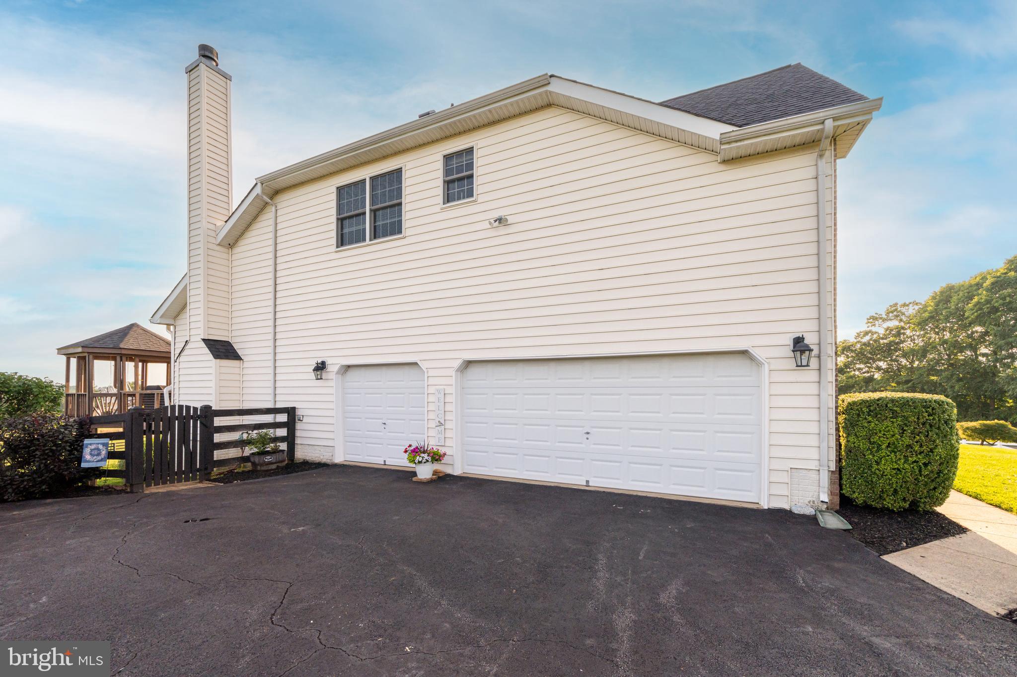 40965 Stumptown Road Waterford, VA 20197 - Photo 66 of 68 3 car garage