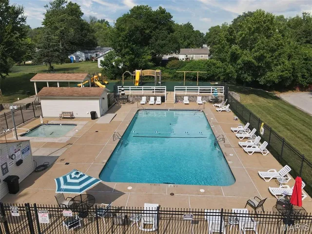 $129,900 | 128 Shadalane Walk, Unit A, Ballwin, MO 63011