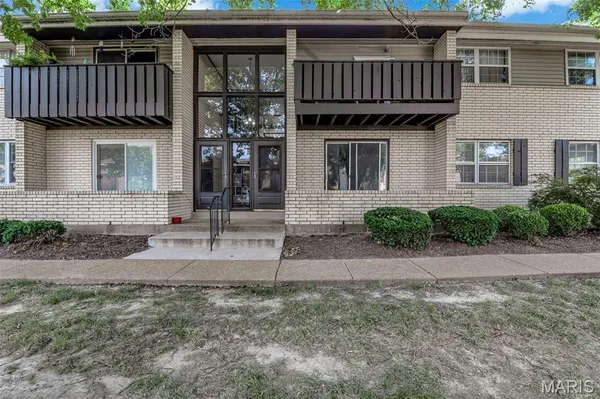 $119,900 | 128 Shadalane Walk, Unit A, Ballwin, MO 63011