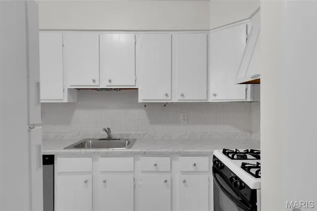 $129,900 | 128 Shadalane Walk, Unit A, Ballwin, MO 63011