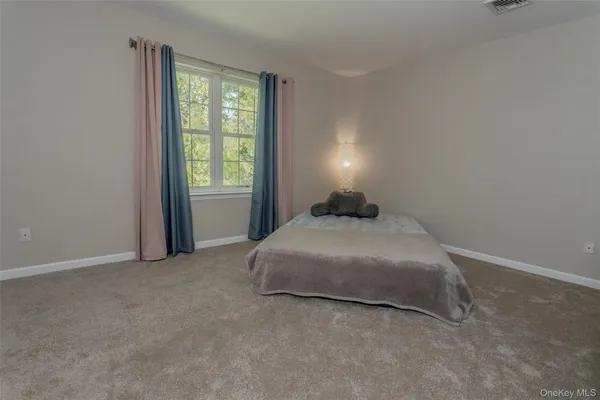 $2,900 | 423 Kings Highway, Warwick, NY 10990