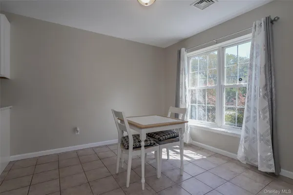 $2,900 | 423 Kings Highway, Warwick, NY 10990