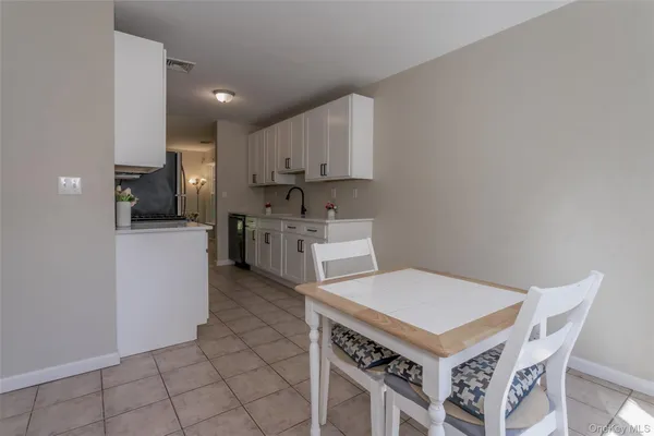 $2,900 | 423 Kings Highway, Warwick, NY 10990