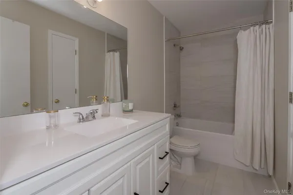 $2,900 | 423 Kings Highway, Warwick, NY 10990