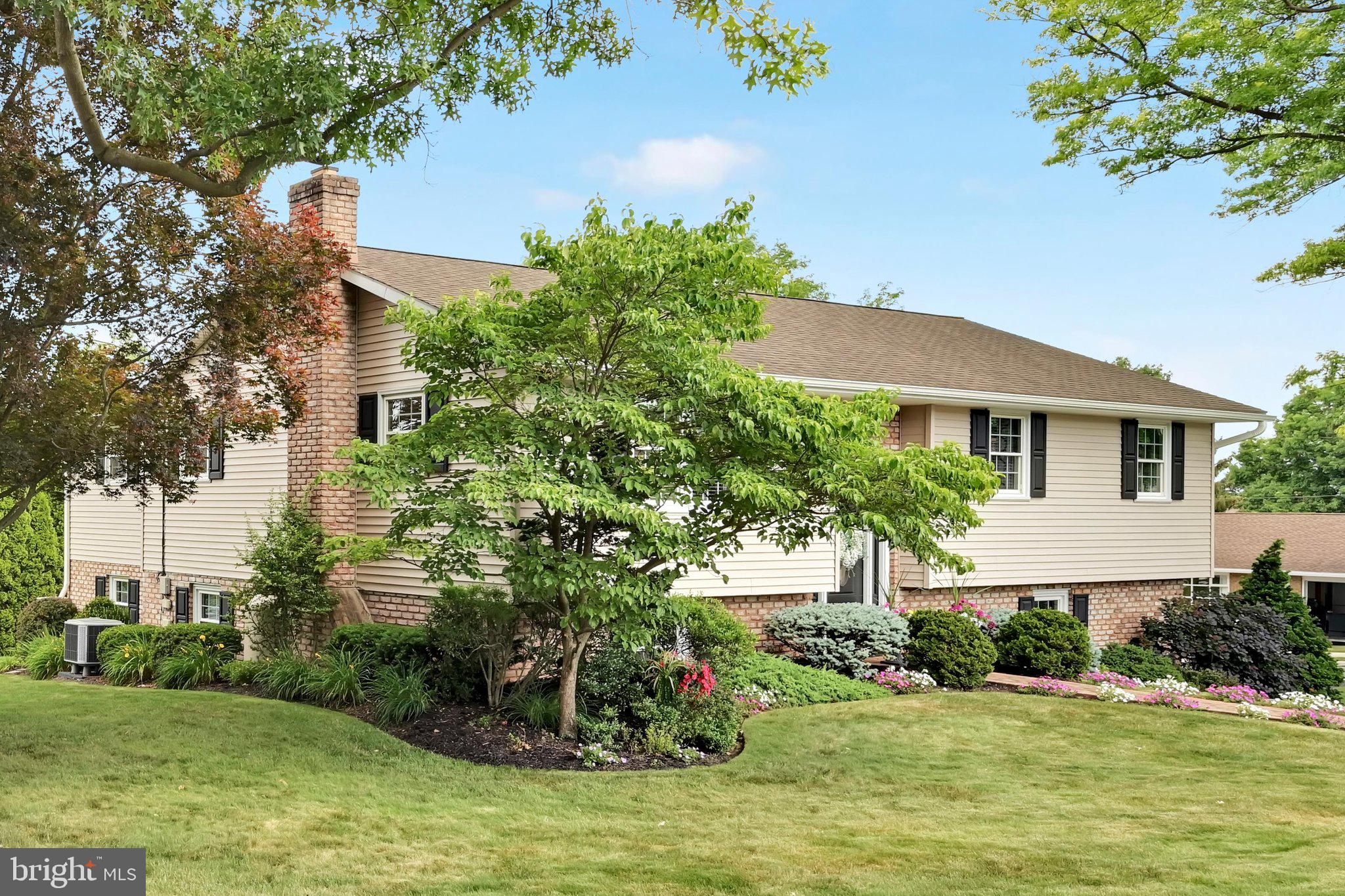 104 Julia Road Ephrata, PA 17522 - Photo 14 of 53 Exterior Front