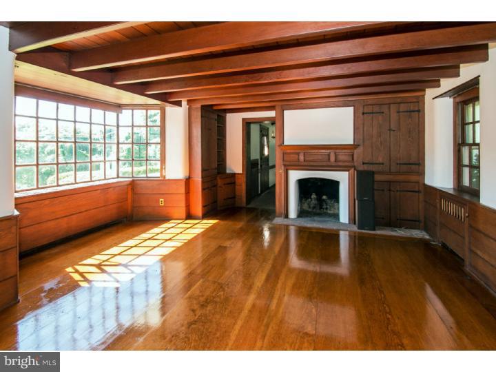 2470 Terwood Road Huntingdon Valley, PA 19006 - Photo 13 of 25 Family Room