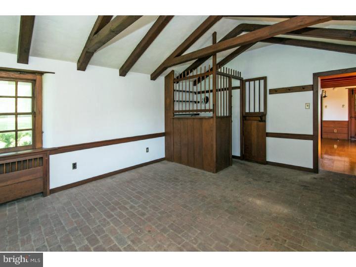 2470 Terwood Road Huntingdon Valley, PA 19006 - Photo 16 of 25 Bonus Room