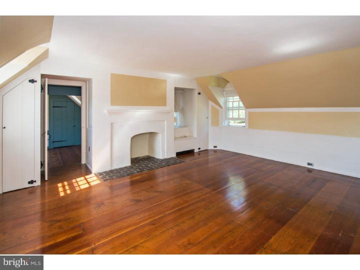 2470 Terwood Road Huntingdon Valley, PA 19006 - Photo 19 of 25 Master Bedroom