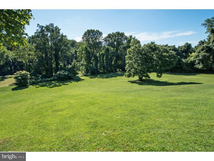 2470 Terwood Road Huntingdon Valley, PA 19006 - Photo 3 of 25 Back Yard