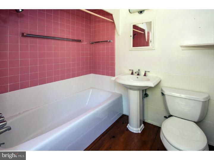 2470 Terwood Road Huntingdon Valley, PA 19006 - Photo 21 of 25 Master Bathroom
