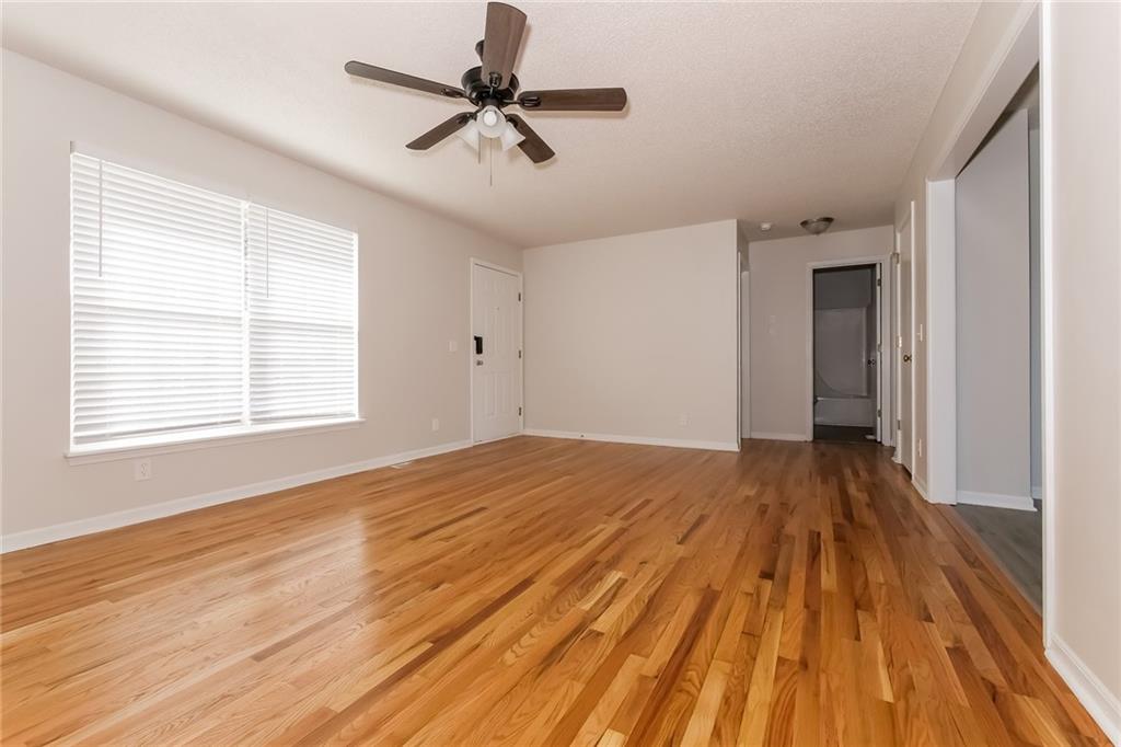 406 Brookside Circle Kearney, MO 64060 - Photo 2 of 17