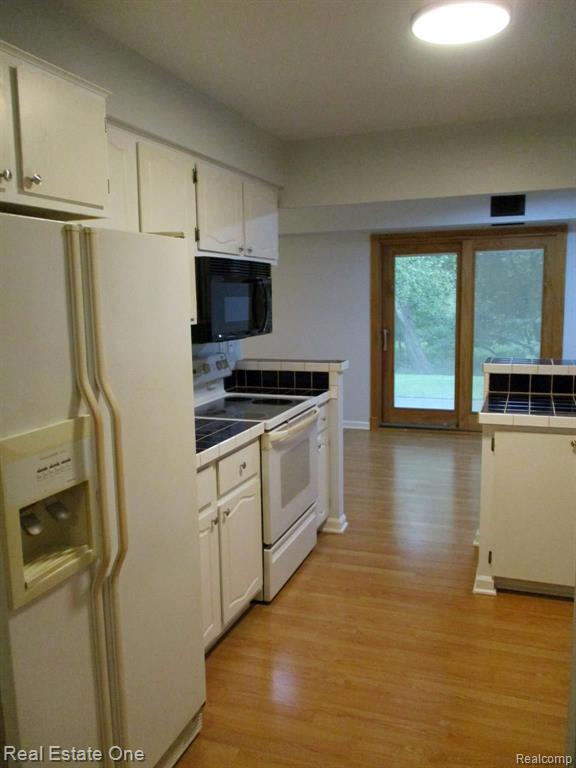 1685 Riverside Drive, Unit 7 Rochester Hills, MI 48309 - Photo 8 of 24