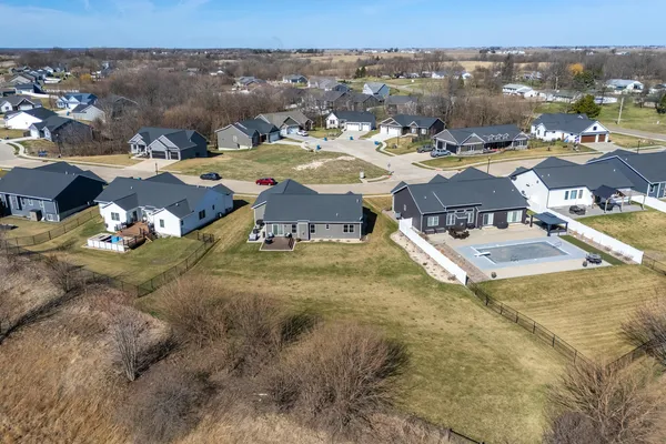 $445,000 | 761 Sweet Wood Lane, Blue Grass, IA 52726