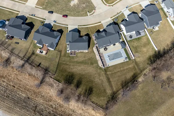 $445,000 | 761 Sweet Wood Lane, Blue Grass, IA 52726