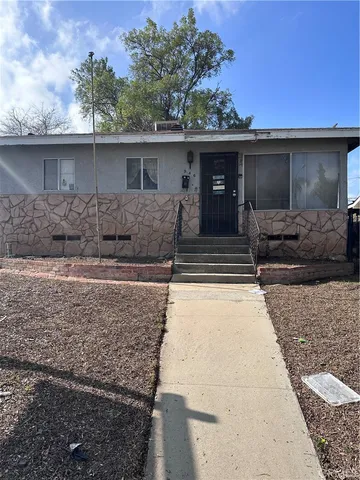 $520,000 | 946 Cedar Street, Corona, CA 92879