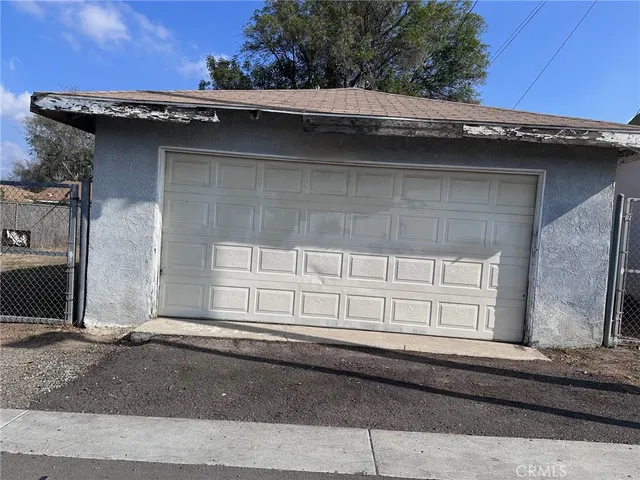 $520,000 | 946 Cedar Street, Corona, CA 92879