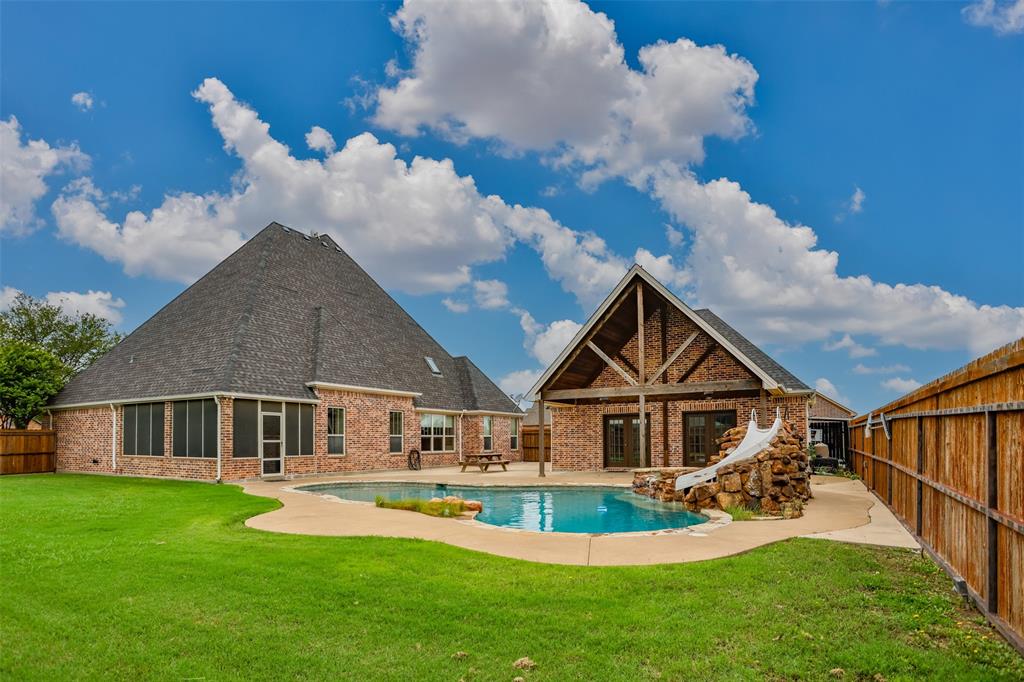 1218 Walter Street Lindsay, TX 76240 - Photo 38 of 40 a view of a house with a yard