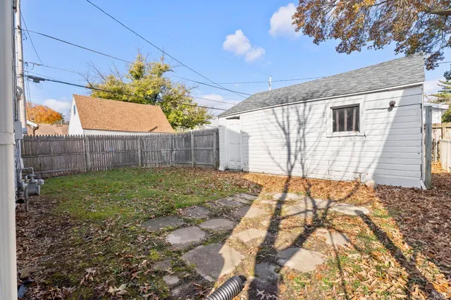 $159,900 | 444 West Fairfax Avenue, Fort Wayne, IN 46807