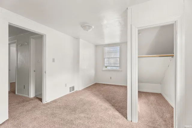 $159,900 | 444 West Fairfax Avenue, Fort Wayne, IN 46807