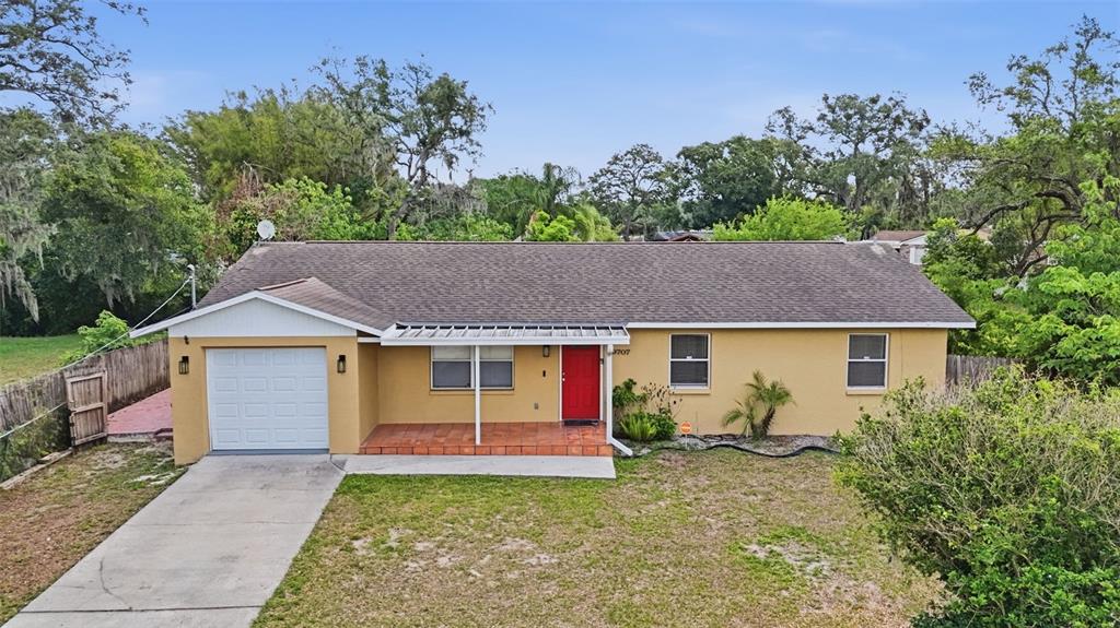 9707 Mary Avenue Tampa, FL 33612 - Photo 4 of 31