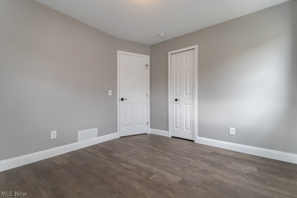 9421 Alexander Road Garfield Heights, OH 44125 - Photo 20 of 24