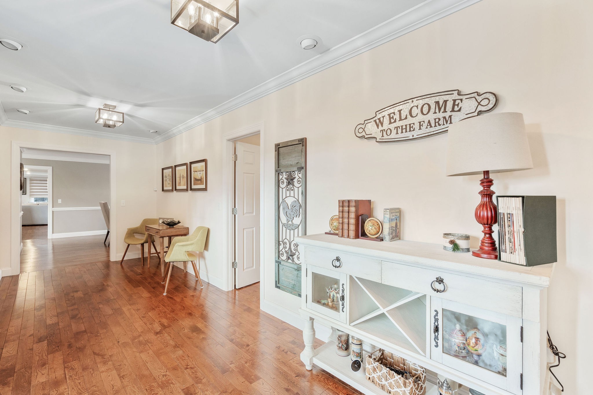 1280 Bold Springs Road McEwen, TN 37101 - Photo 6 of 66 a living room with furniture and a table
