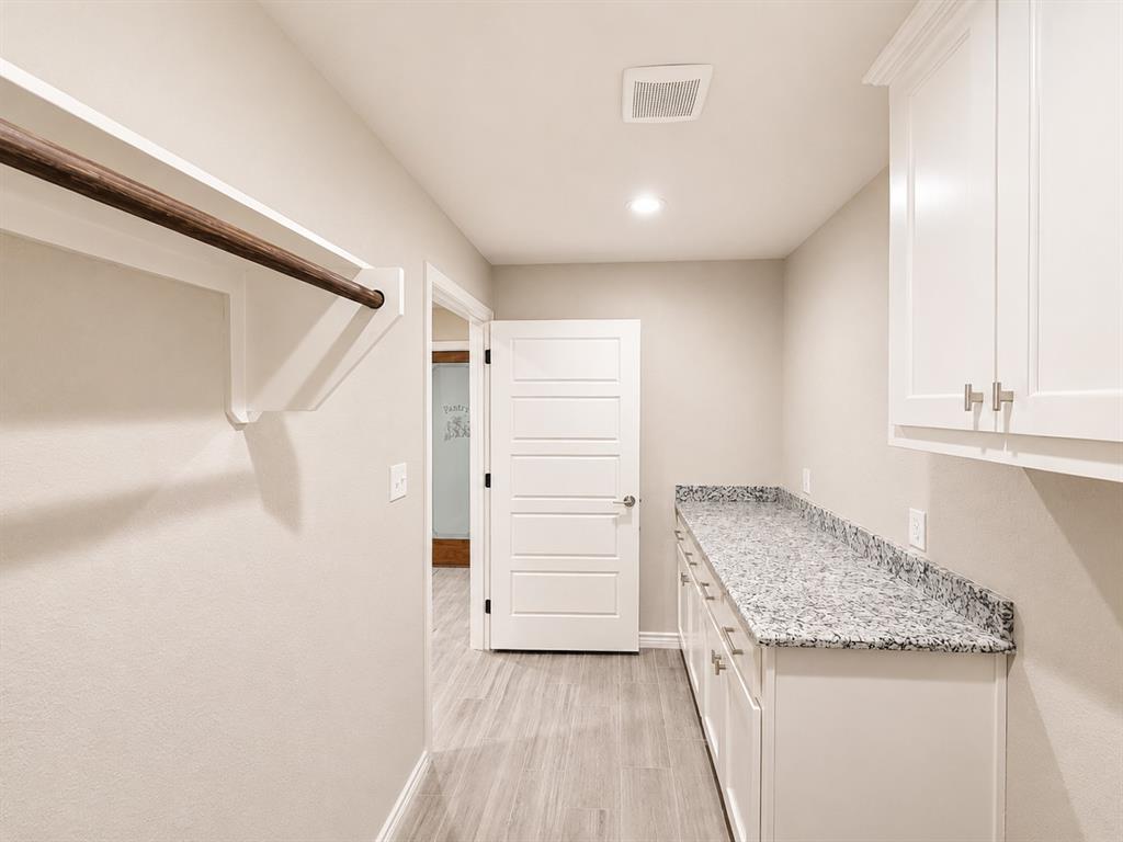 1013 Abbie Ruth Court Springtown, TX 76082 - Photo 26 of 30 Laundry Room