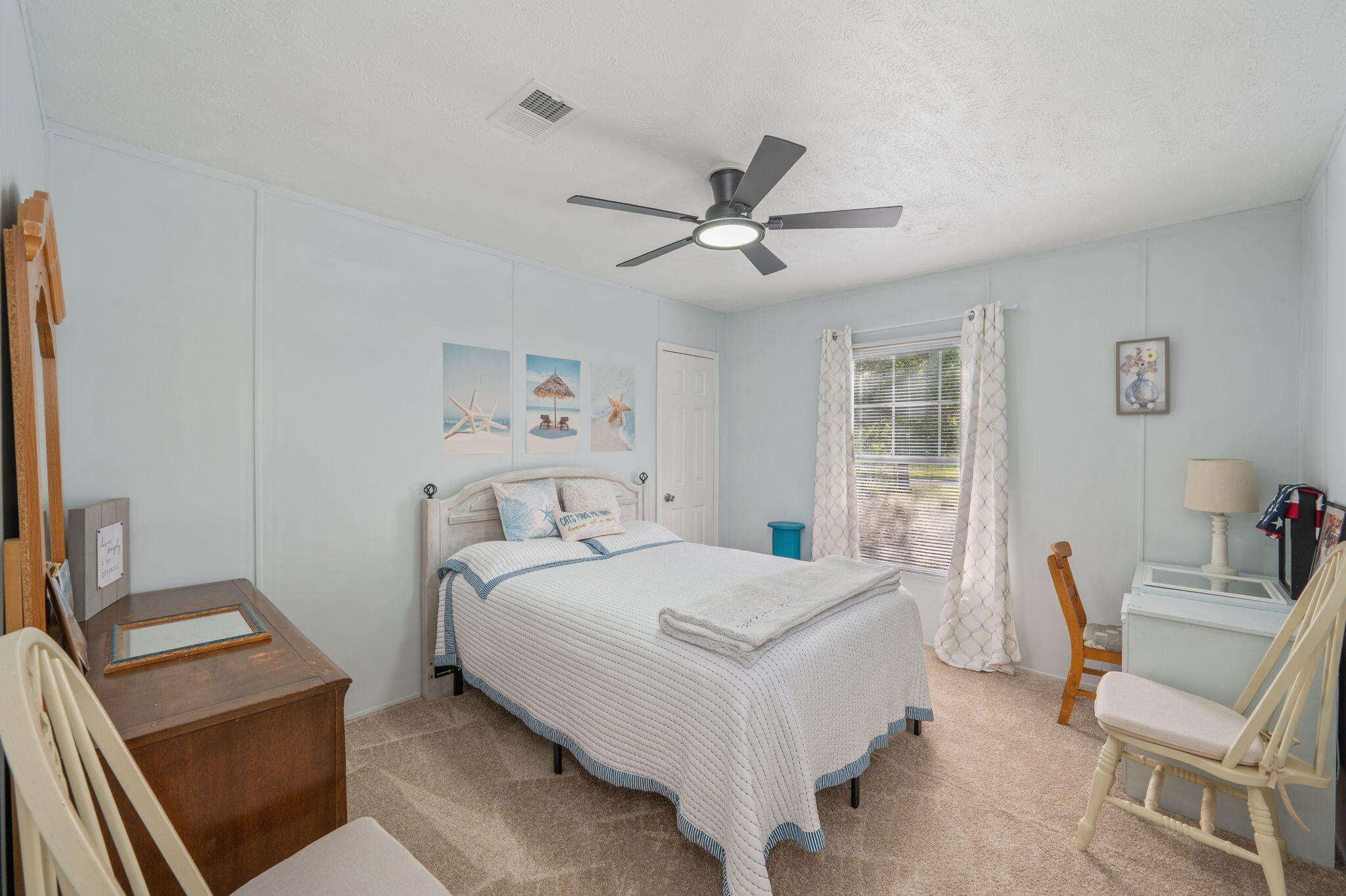 447 Smith Road DeFuniak Springs, FL 32433 - Photo 34 of 39 Guest Bedroom (2nd)