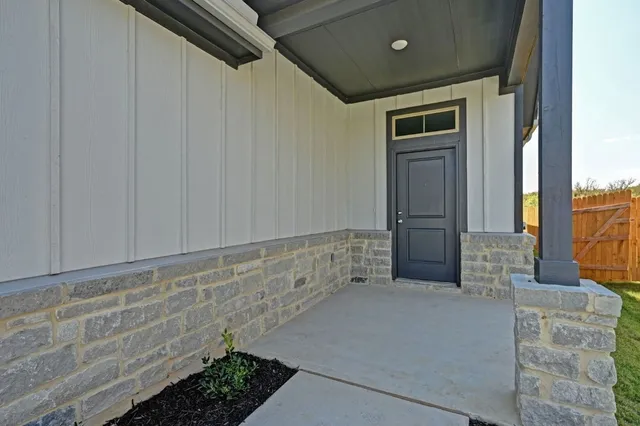 $286,900 | 270 Bendecido Loop, Elgin, TX 78621