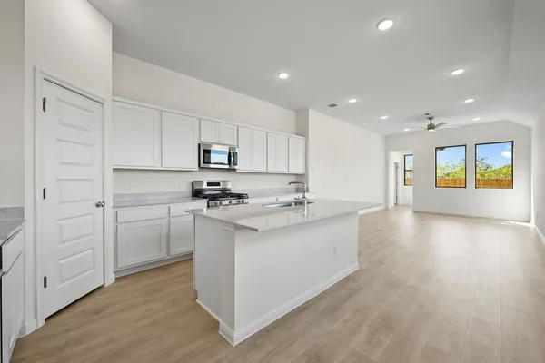 $297,965 | 270 Bendecido Loop, Elgin, TX 78621