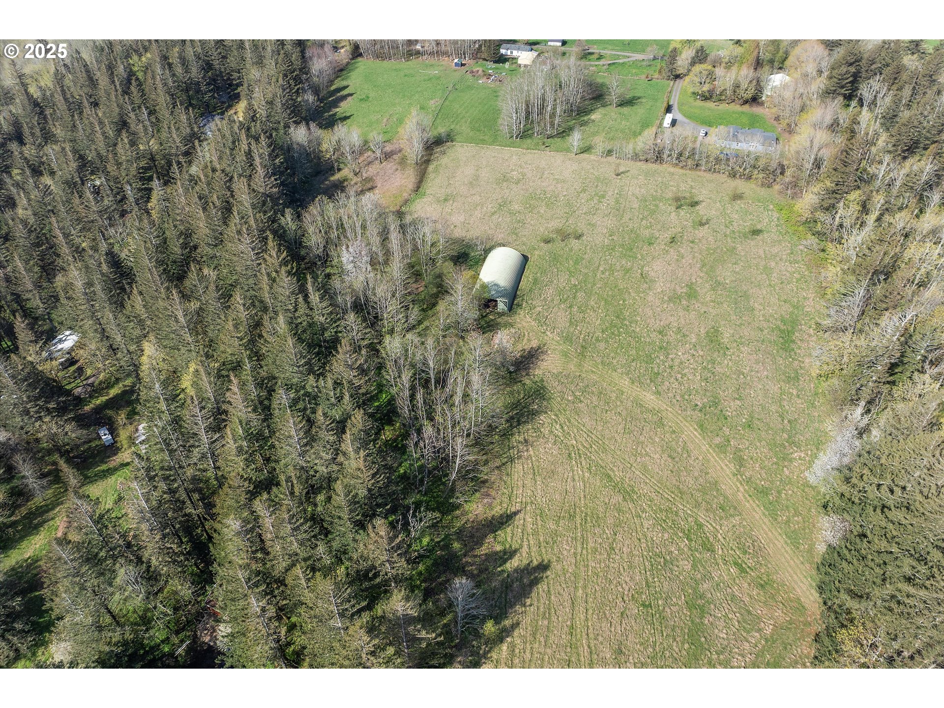 39149 East Knieriem Road Corbett, OR 97019 - Photo 3 of 16 a view of a dry yard