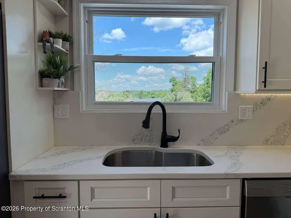 a close view of sink