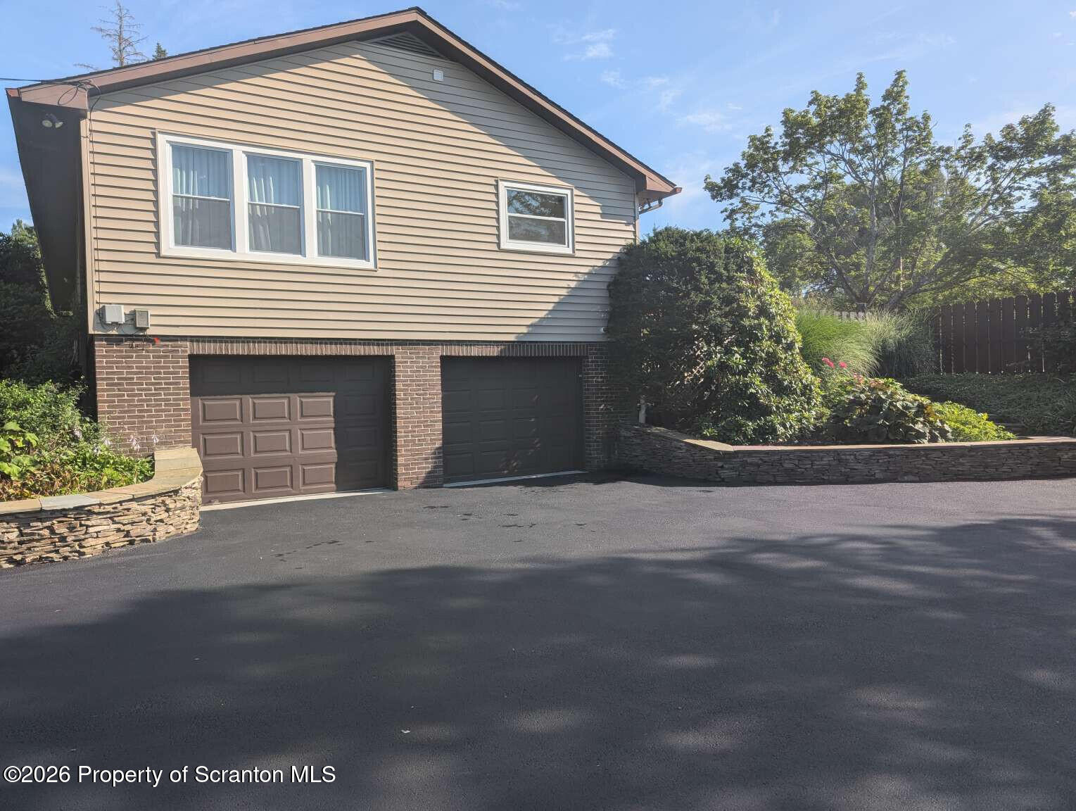 717 North Abington Road Clarks Summit, PA 18411 - Photo 3 of 50 Rudniy.2