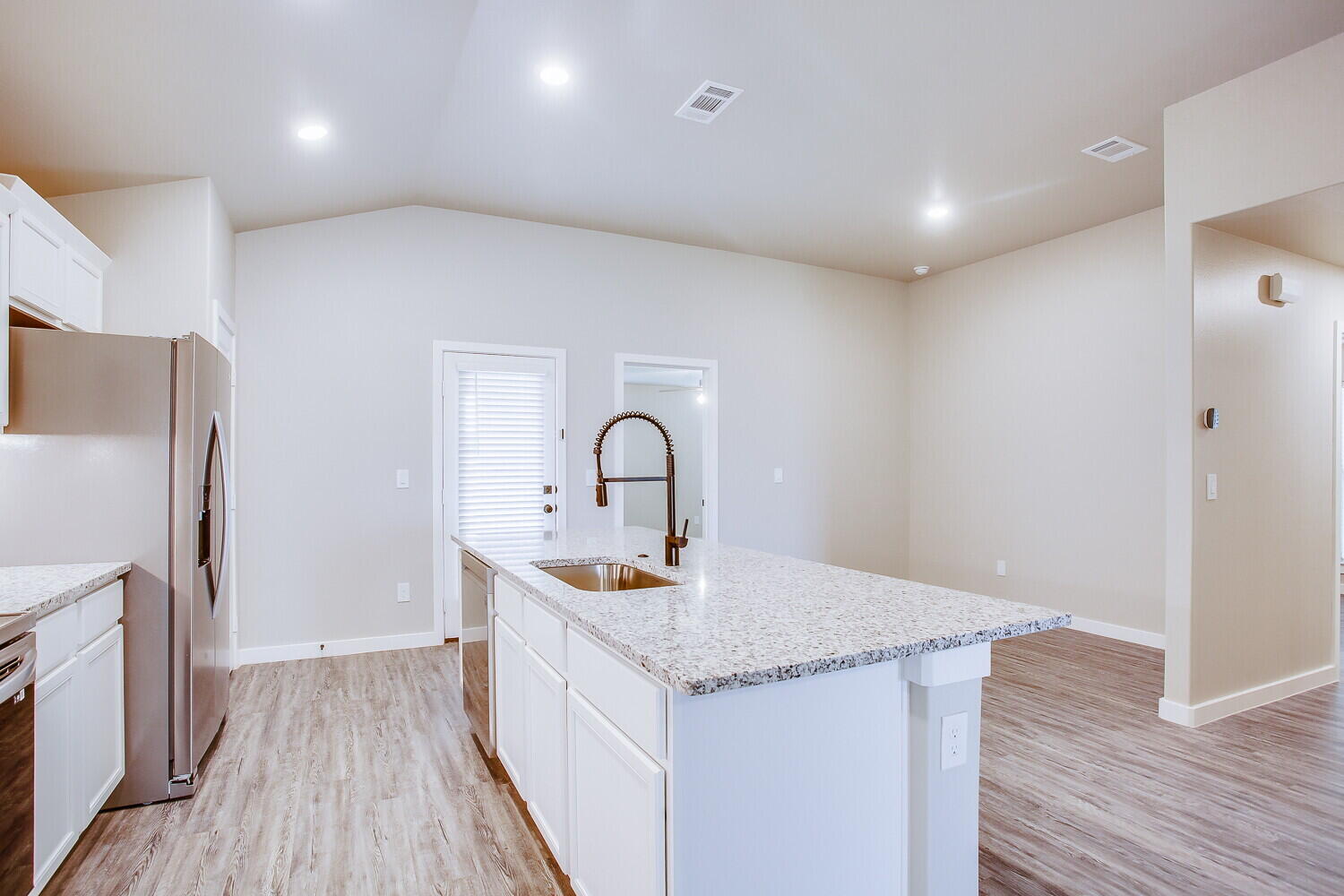 1917 133rd Street Lubbock, TX 79423 - Photo 6 of 18 l-235