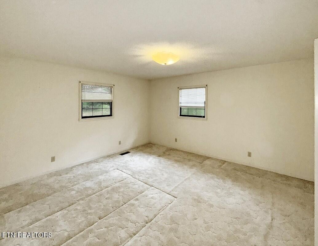 403 Delaware Avenue Oak Ridge, TN 37830 - Photo 11 of 33 8