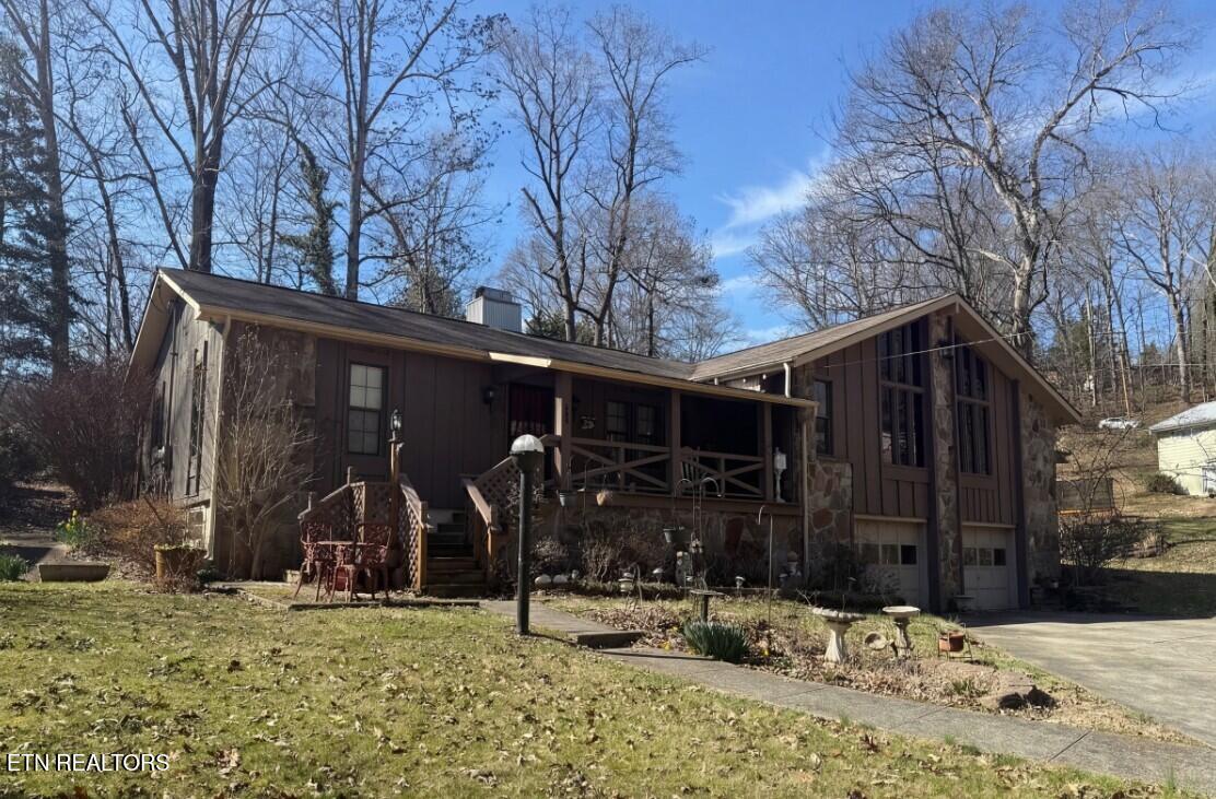 403 Delaware Avenue Oak Ridge, TN 37830 - Photo 2 of 33 Main_2