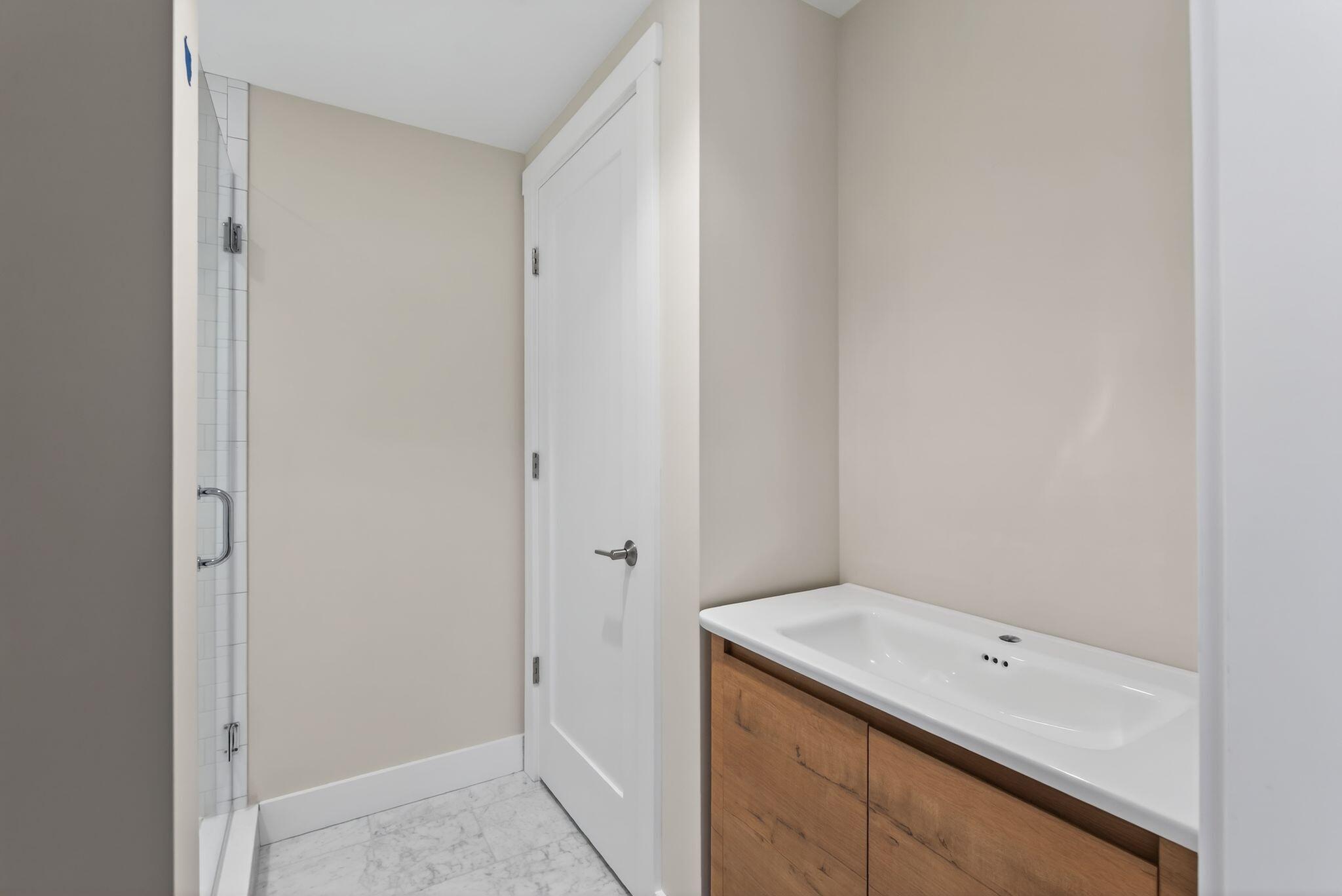 55 Carleton Street, Unit B Portland, ME 04102 - Photo 48 of 62 64_DSC07505