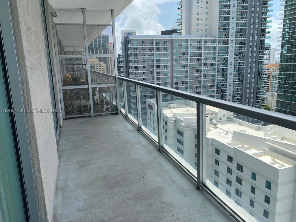 79 Southwest 12th Street, Unit 2403S Miami, FL 33130 - Photo 7 of 12 a view of balcony with city view