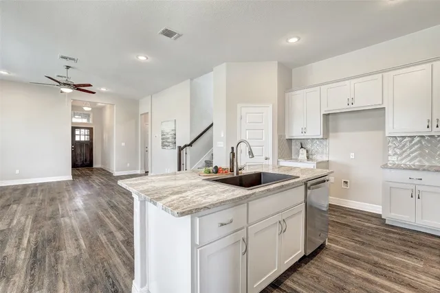 $449,900 | 153 High Plains Pass, Liberty Hill, TX 78642