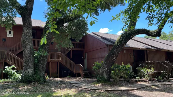 $85,000 | 113 Lakeside Villa, Unit B, Diamondhead, MS 39525