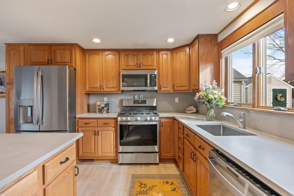 6 Porter Road North Reading, MA 01864 - Photo 11 of 38 Gallery Image 11