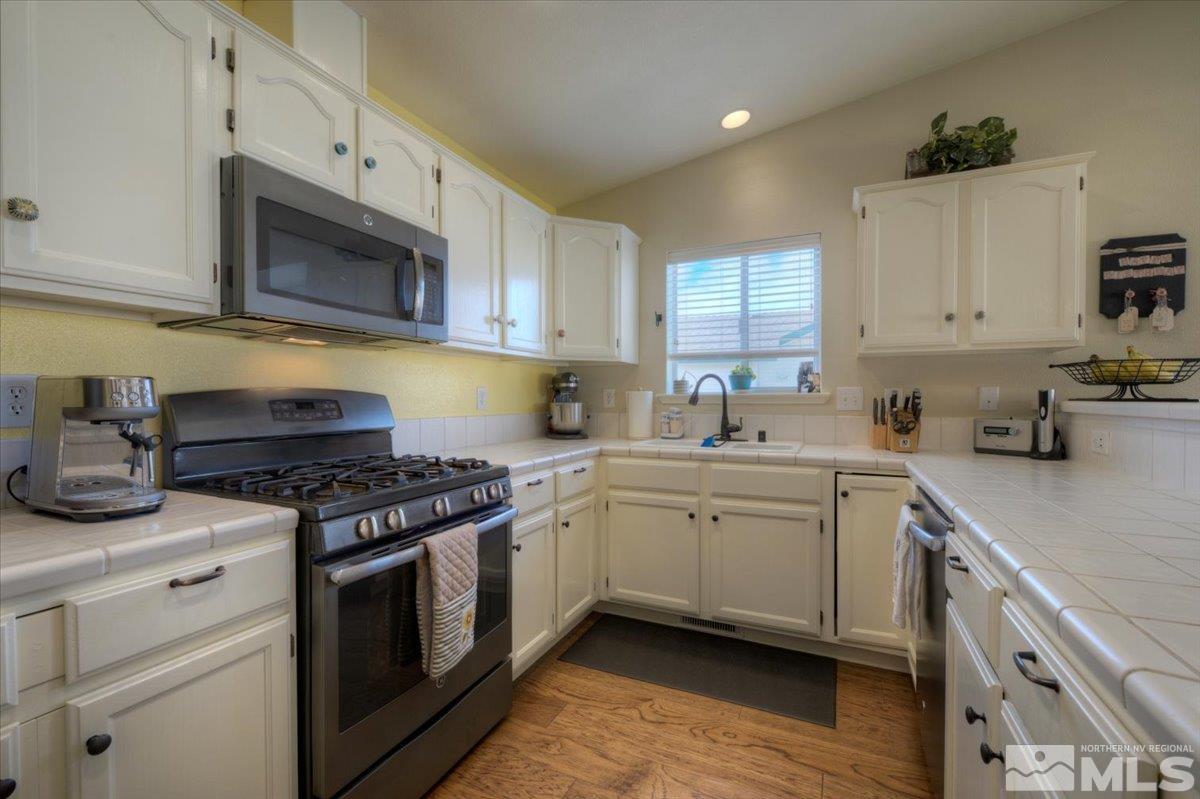 752 Bluerock Road Gardnerville, NV 89460 - Photo 13 of 31 Photo 13