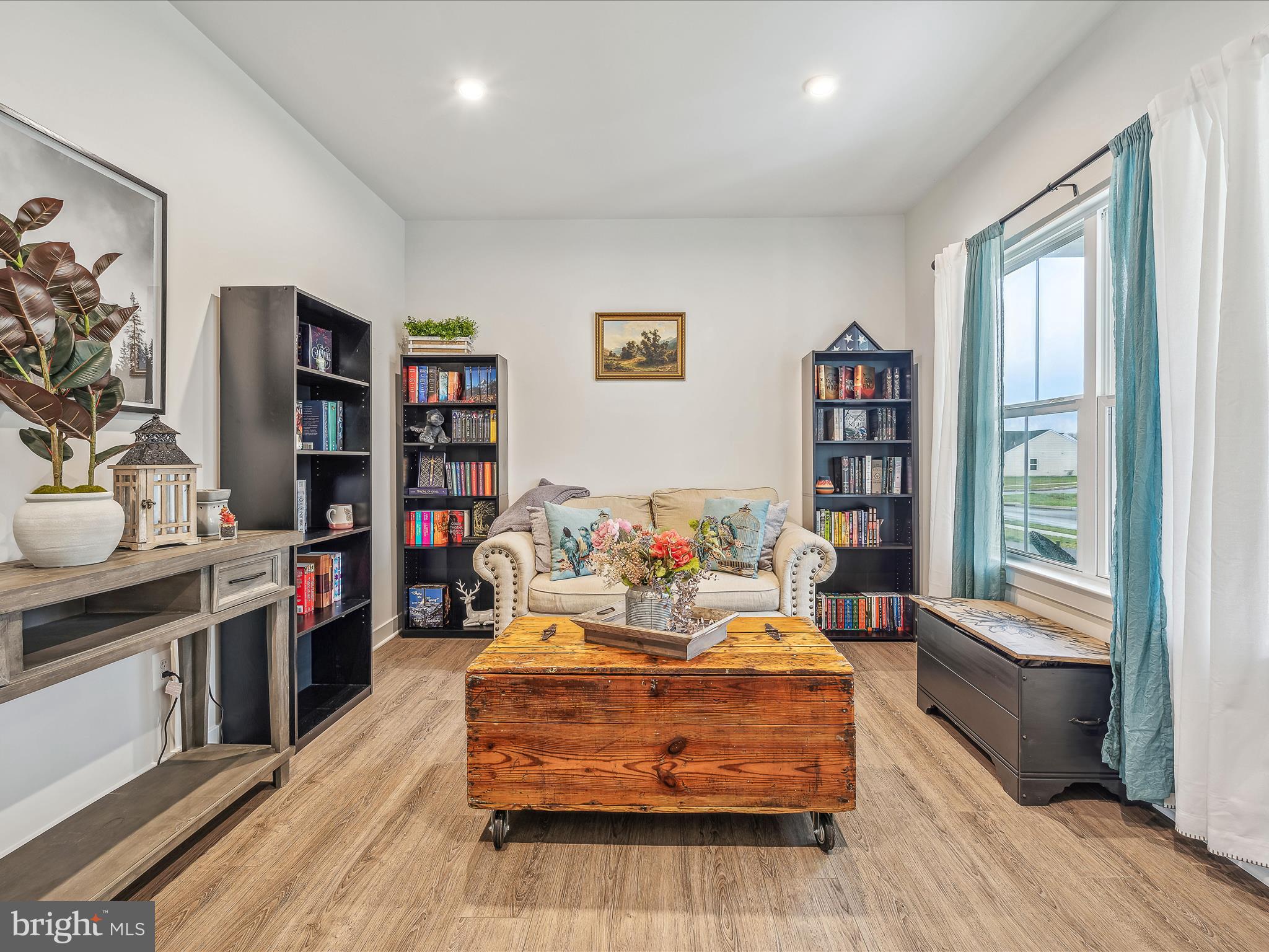 472 Rushbrook Road Martinsburg, WV 25403 - Photo 4 of 48 Office/Den