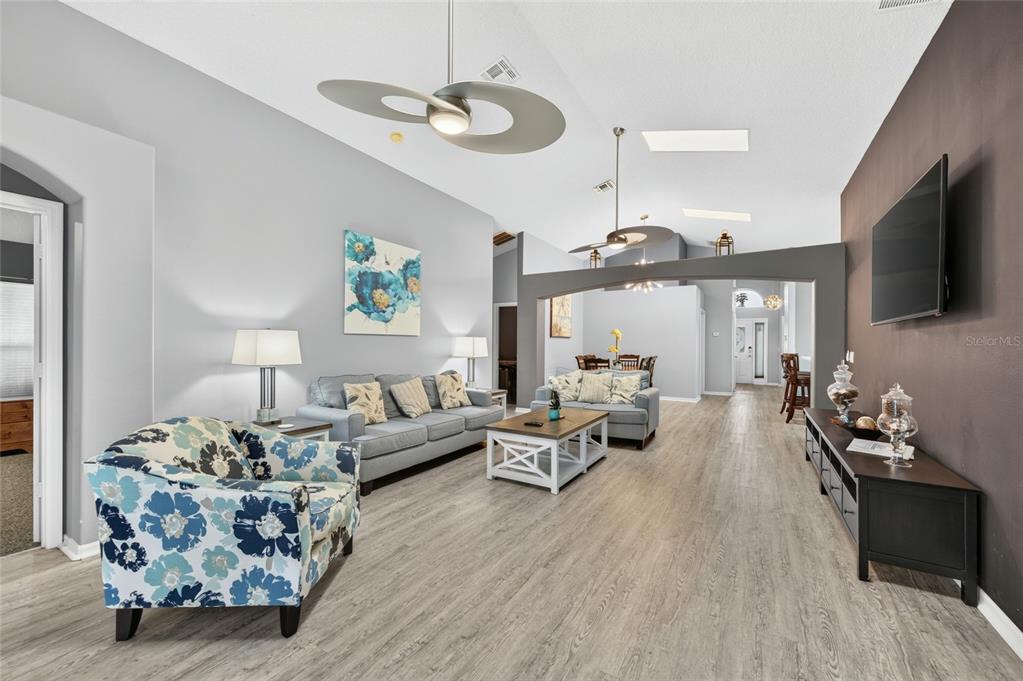 2577 Oneida Loop Kissimmee, FL 34747 - Photo 52 of 70 Gallery Image 52