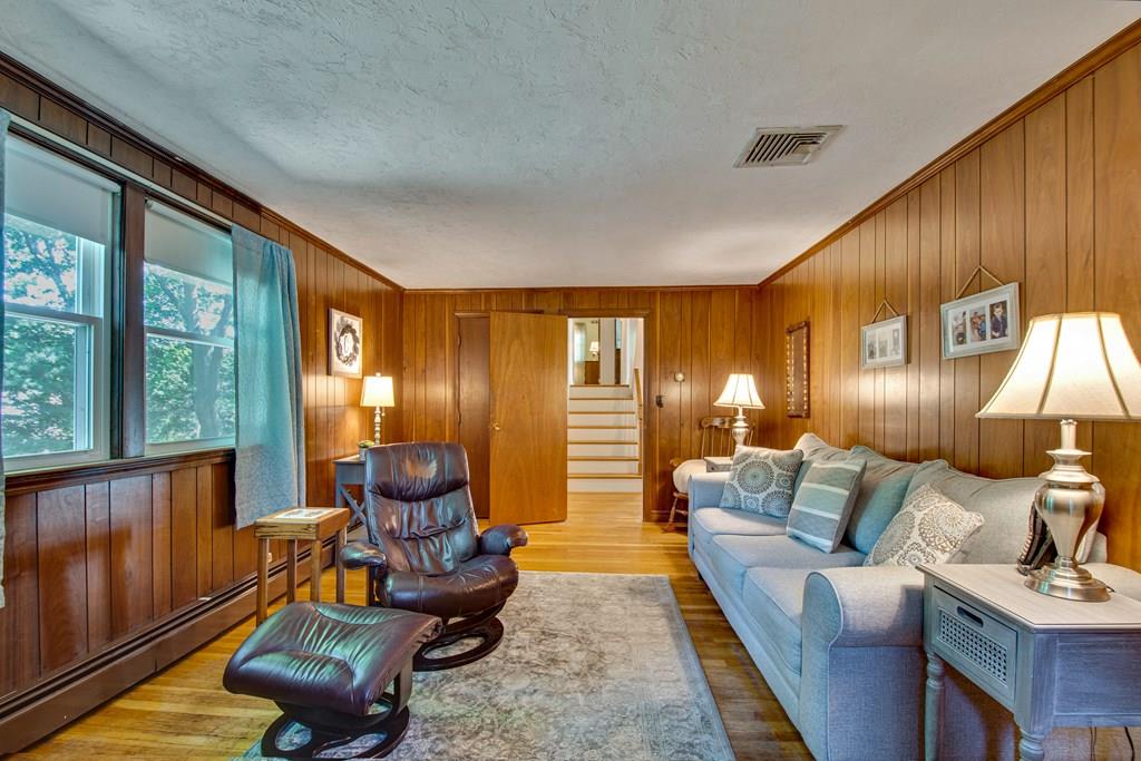 29 Oak Hill Road Needham, MA 02492 - Photo 15 of 27
