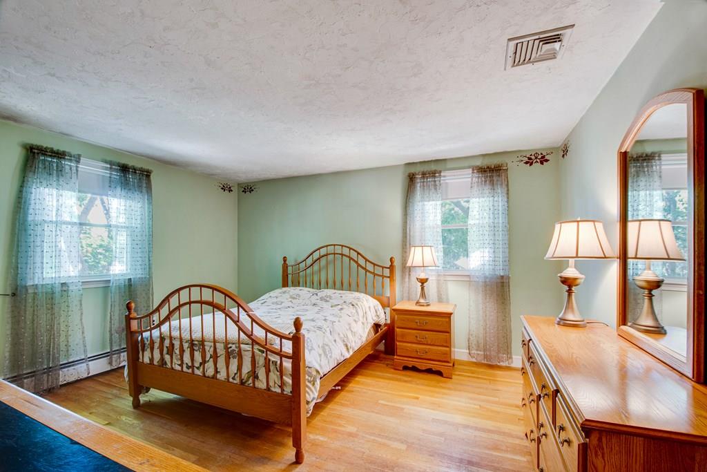 29 Oak Hill Road Needham, MA 02492 - Photo 20 of 27