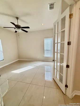 $2,400 | 2607 Seal Pointe, Converse, TX 78109